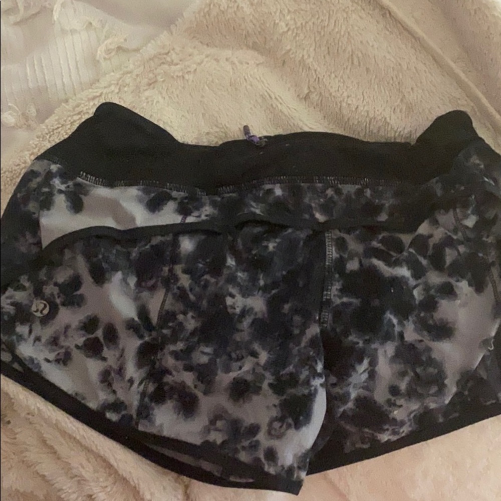 RARE LULU SHORTS!